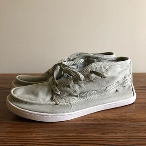 Sanuk Vee K Shawn Chukka Sneakers (Women’s Size 8)